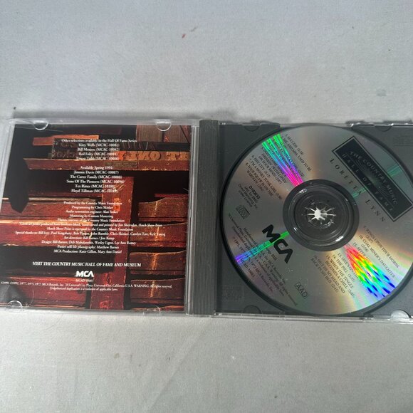 Loretta Lynn The Country Music Hall Of Fame Series 1991 CD MCA Classic Hits - Picture 3 of 3